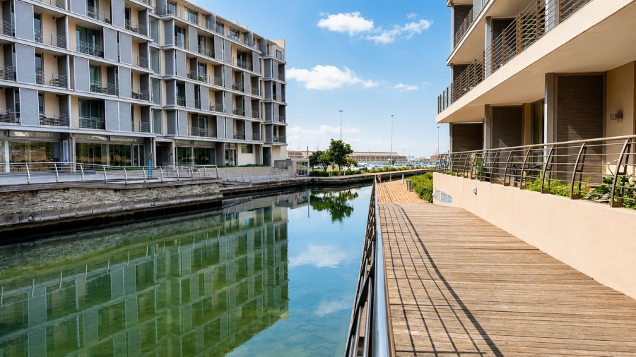 To Let 1 Bedroom Property for Rent in Foreshore Western Cape